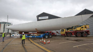 Spirit Yachts | Blog | SPIRIT 111’ REACHES THE PIVOTAL HULL ROLLOVER STAGE