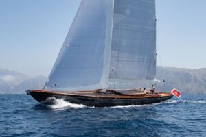 Spirit Yachts | Blog | Spirit Yachts Unveils New Spirit 72 Deckhouse