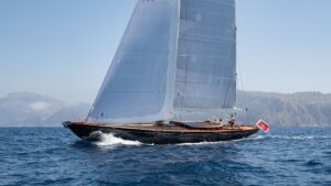 Spirit Yachts | Homepage | Spirit 72DH sailing in the water