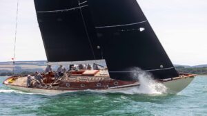 Spirit Yachts | Yachts | R52