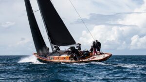 Spirit Yachts | Yachts | R52