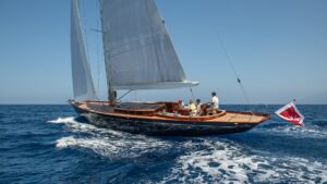 SPIRIT_72DH Exterior