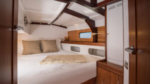 SPIRIT_72DH Interior