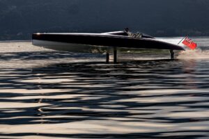 P35 EF | Electric Foiler Power Boat | Spirit Yachts