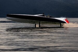 P35 EF | Electric Foiler Power Boat | Spirit Yachts